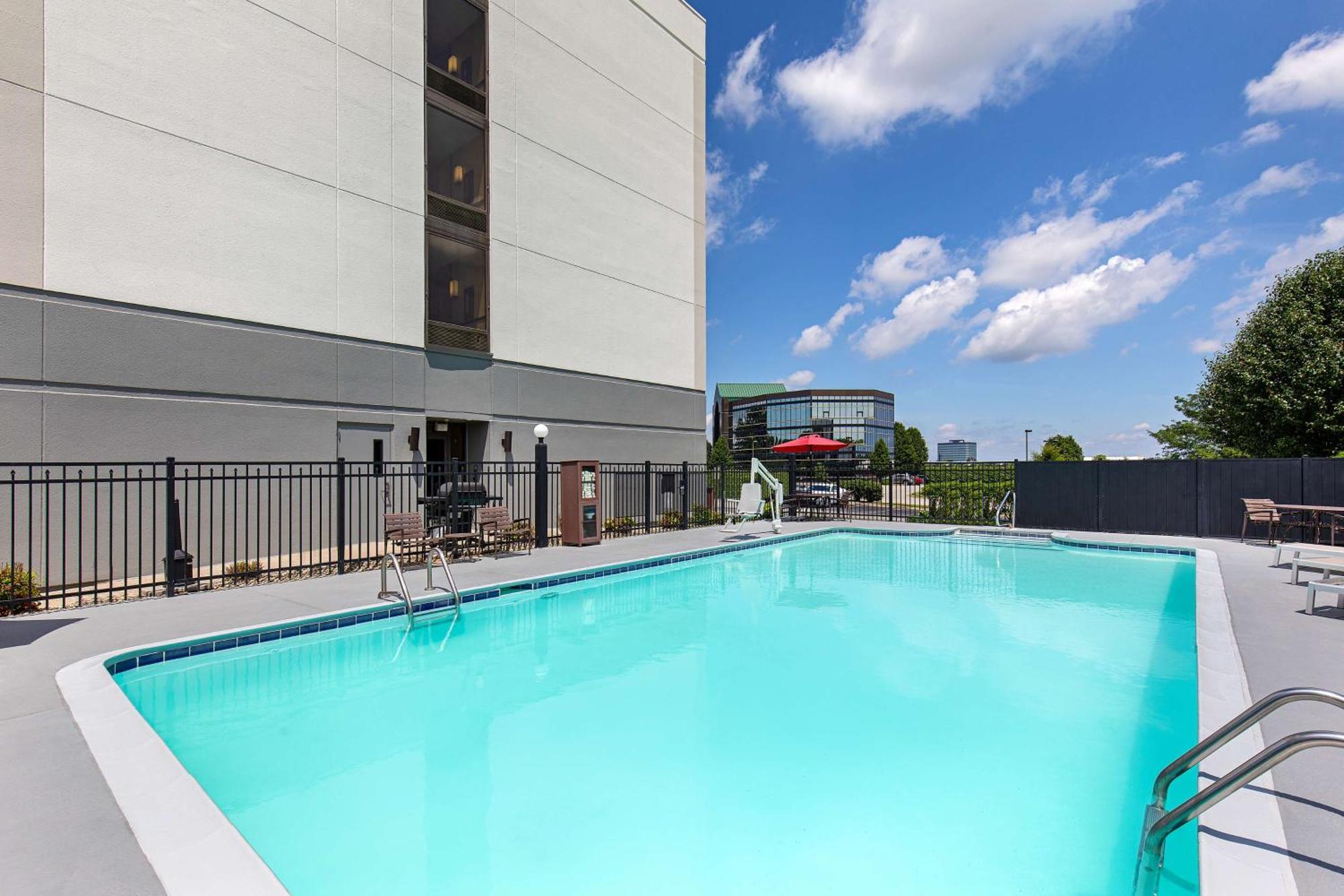 Hyatt Place Louisville-East Eksteriør billede