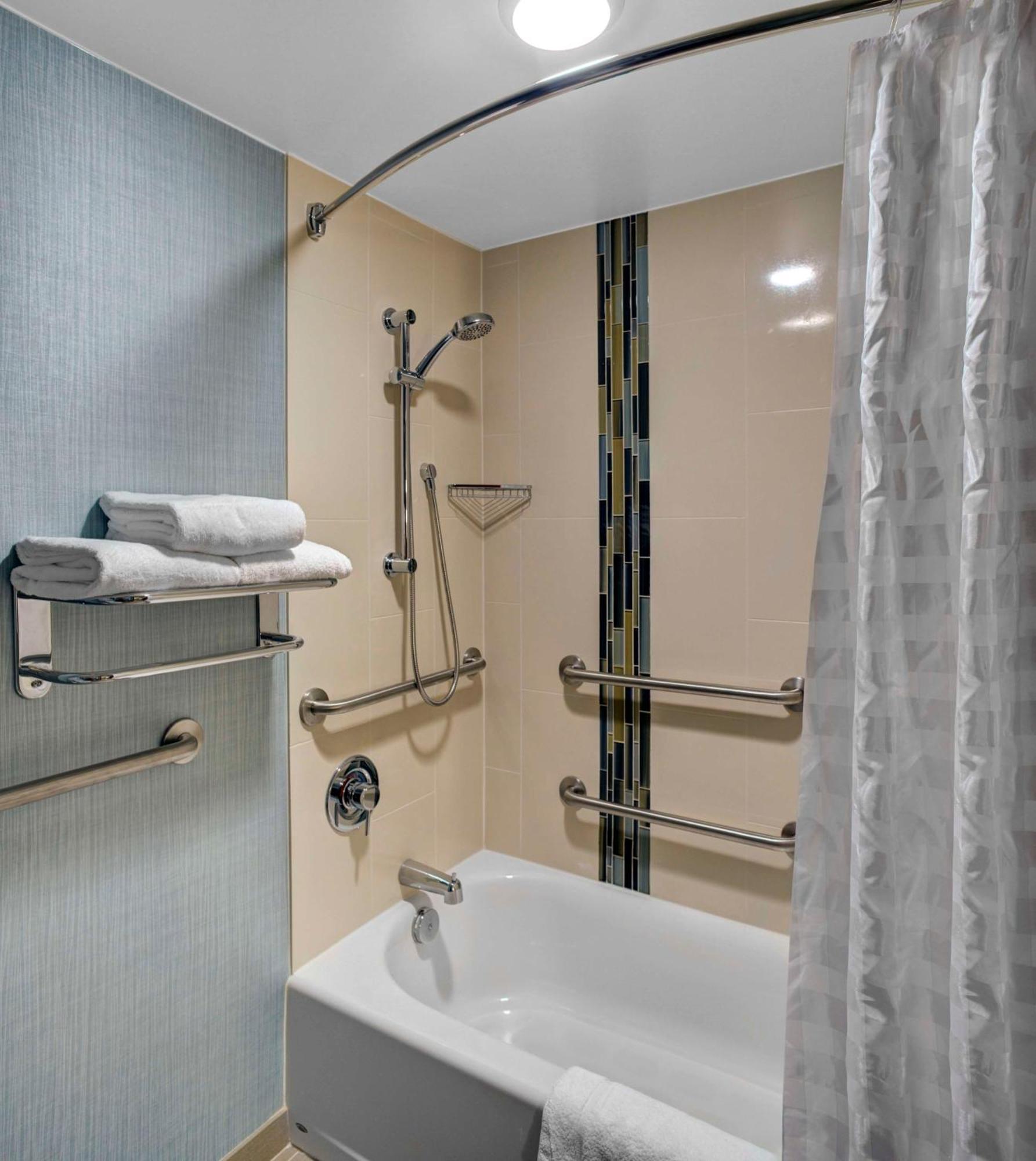 Hyatt Place Louisville-East Eksteriør billede