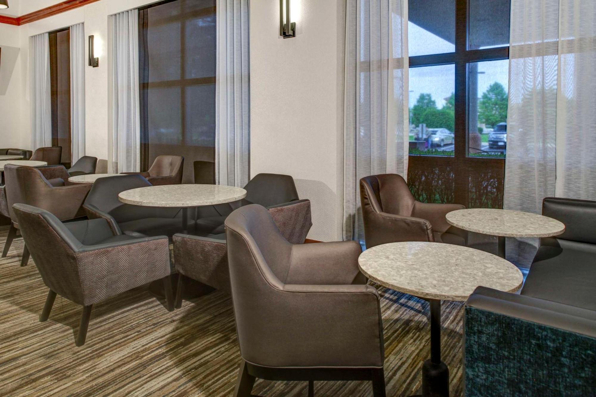 Hyatt Place Louisville-East Eksteriør billede