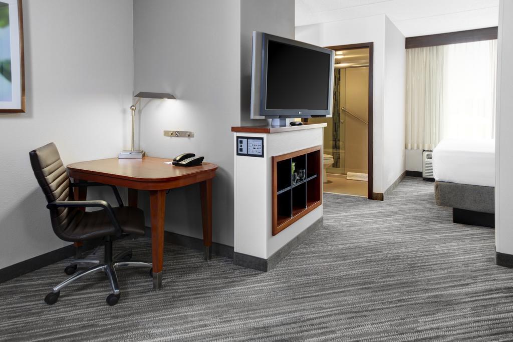 Hyatt Place Louisville-East Eksteriør billede